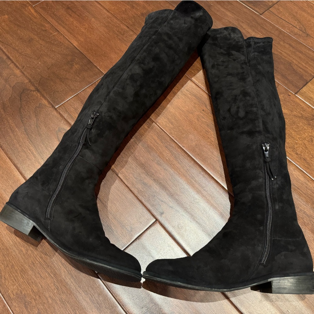 Stuart Weitzman 5050 Boot